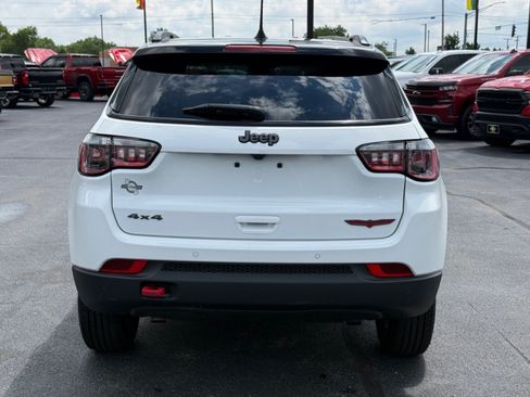 Used 2025 Jeep Compass Trailhawk AWD/4WD image 7