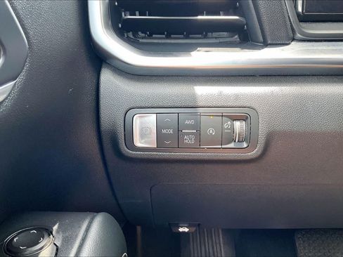 Used 2026 GMC Terrain Elevation AWD/4WD image 32