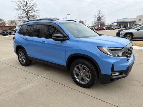 Used 2025 Honda Passport TrailSport image 7