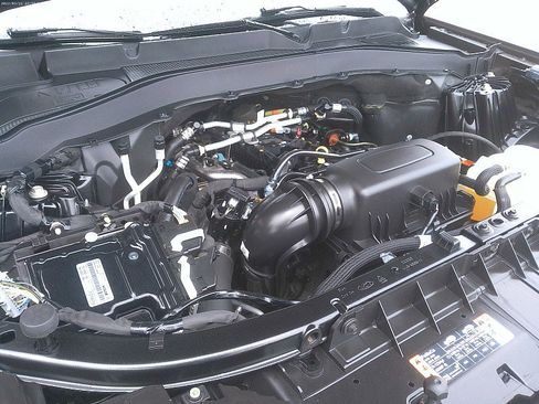 Used 2022 Ford Explorer XLT w/ Equipment Group 202A image 24