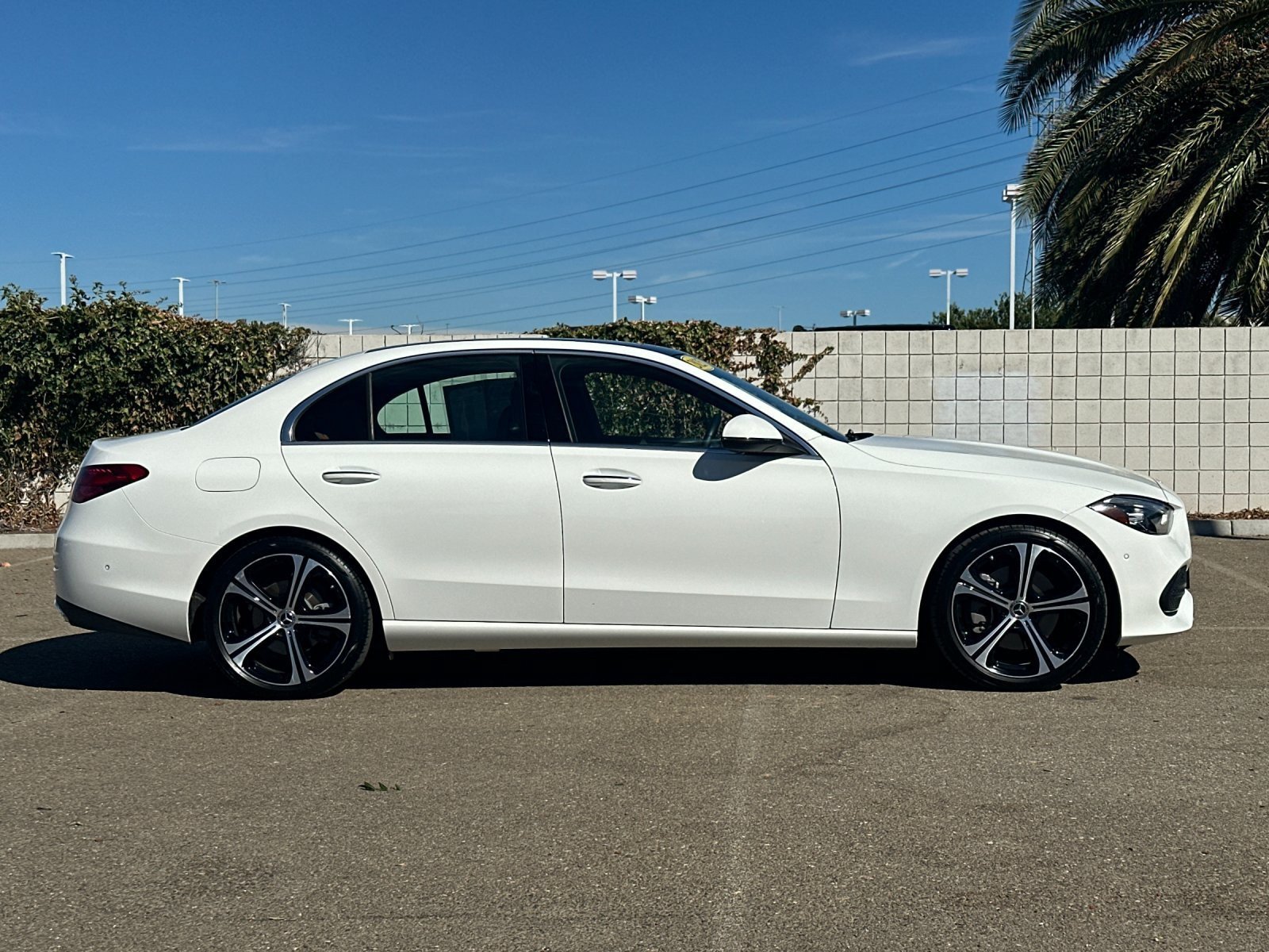 Used 2025 Mercedes-Benz C 300 Sedan image 4