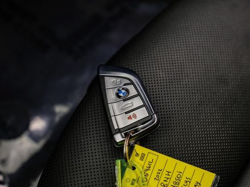 Used 2022 BMW M850i xDrive Coupe w/ Driving Assistance Package AWD/4WD image 63