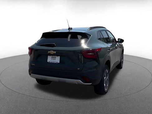 Used 2025 Chevrolet Trax LT FWD image 14
