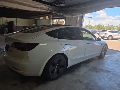 Used 2021 Tesla Model 3 Standard Range Plus RWD image 5