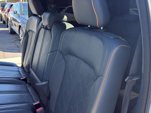 Used 2022 Jeep Grand Wagoneer Series III w/ Flexible Seating Group image 17