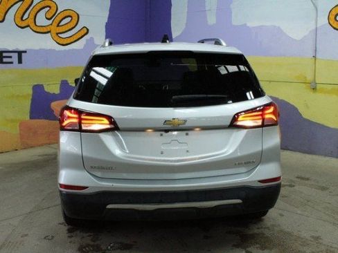 Used 2022 Chevrolet Equinox Premier image 4