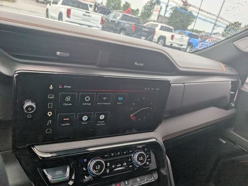 Used 2025 GMC Sierra 1500 AT4 AWD/4WD image 23