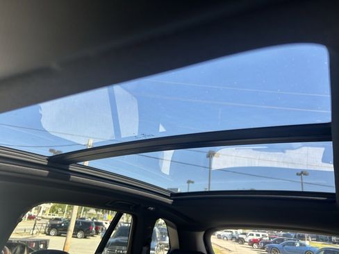 Used 2024 BMW X5 xDrive50e w/ M Sport Package image 23