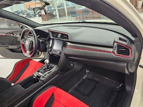 Used 2017 Honda Civic Type R image 8