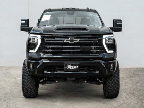 Used 2024 Chevrolet Silverado 2500 LT w/ Midnight Edition image 5