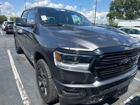 Used 2023 RAM 1500 Laramie AWD/4WD image 2
