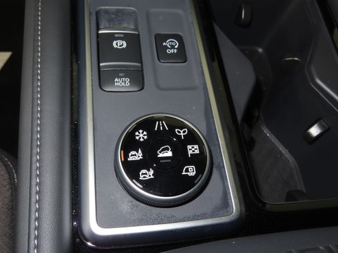 New 2026 Nissan Pathfinder SL AWD/4WD image 19