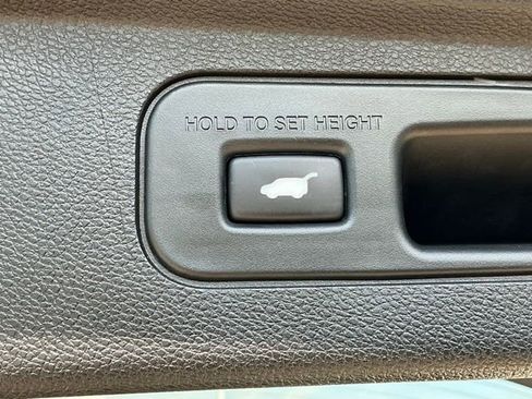 Used 2023 Honda Odyssey Elite image 7