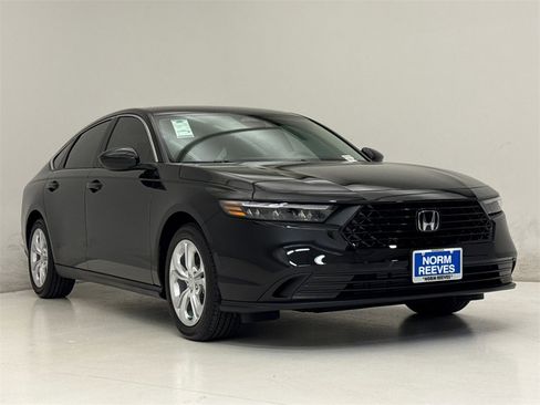 New 2025 Honda Accord LX image 4