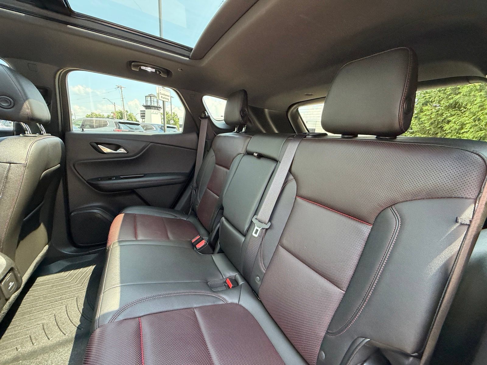 Used 2019 Chevrolet Blazer RS FWD image 25