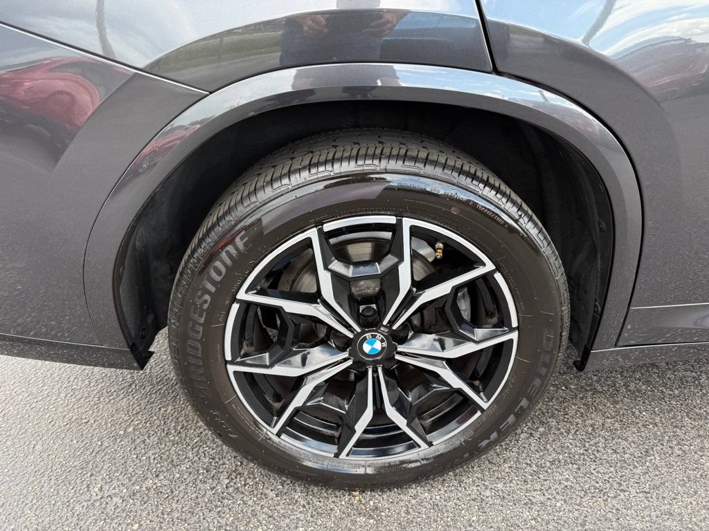 Used 2022 BMW X4 xDrive30i w/ M Sport Package 2 AWD/4WD image 38