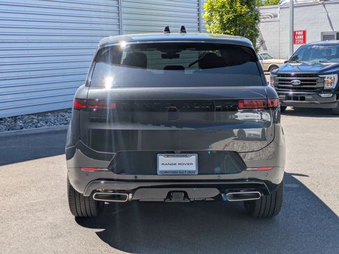 New 2026 Land Rover Range Rover Sport Dynamic SE AWD/4WD image 6