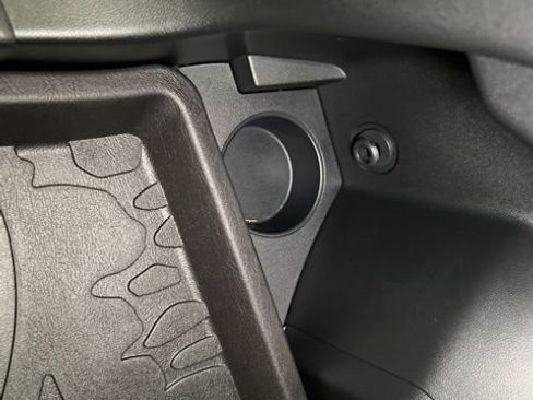 Certified 2025 Subaru Crosstrek 2.0i Premium image 51