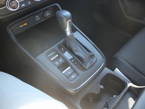 Used 2023 Honda CR-V LX image 10