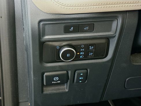 Used 2023 Ford Expedition Max Limited RWD image 17