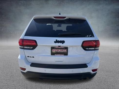 Used 2019 Jeep Grand Cherokee Laredo AWD/4WD image 8