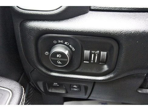 Used 2022 RAM 1500 Laramie RWD image 18