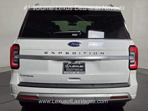 Used 2023 Ford Expedition Platinum AWD/4WD image 5