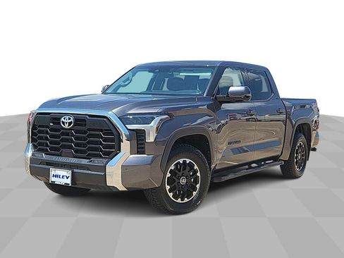 Used 2023 Toyota Tundra SR5 w/ TRD Off-Road Premium Package RWD image 4