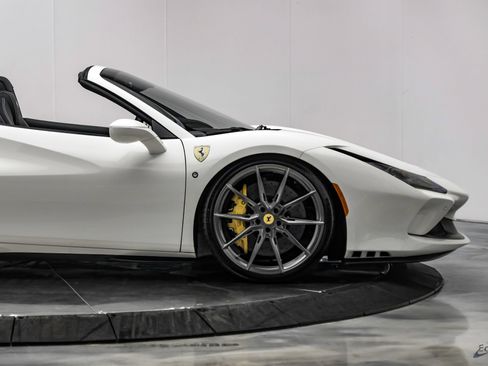 Used 2022 Ferrari F8 Tributo RWD image 30