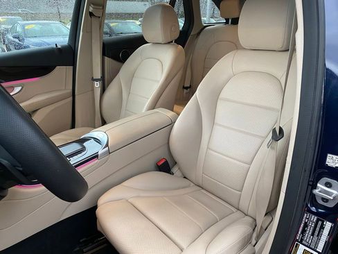 Used 2021 Mercedes-Benz GLC 300 4MATIC image 24