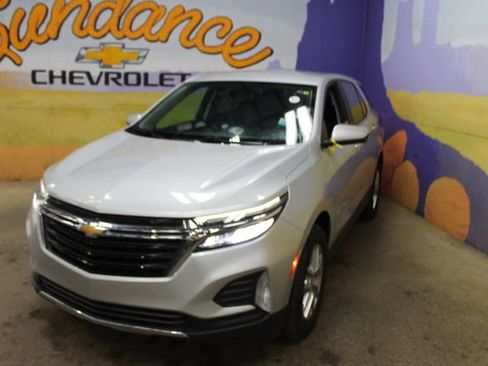 Used 2022 Chevrolet Equinox LT FWD image 4