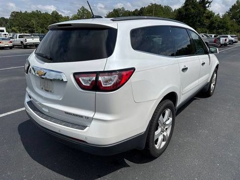 Used 2016 Chevrolet Traverse LT w/ Traveler's Package FWD image 5