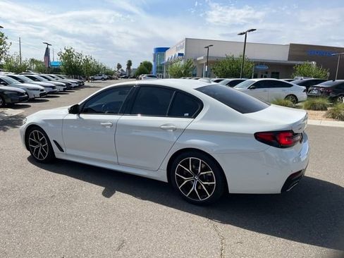 Used 2022 BMW 530i xDrive w/ M Sport Package image 4