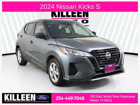 Used 2024 Nissan Kicks S image 1