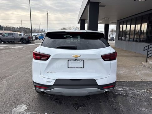 Used 2023 Chevrolet Blazer LT image 9