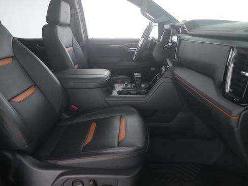 Used 2023 GMC Sierra 1500 AT4 w/ AT4 Premium Package AWD/4WD image 32