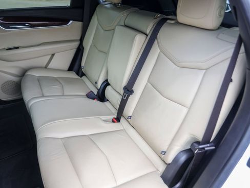 Used 2018 Cadillac XT5 Luxury w/ Driver Awareness Package image 25