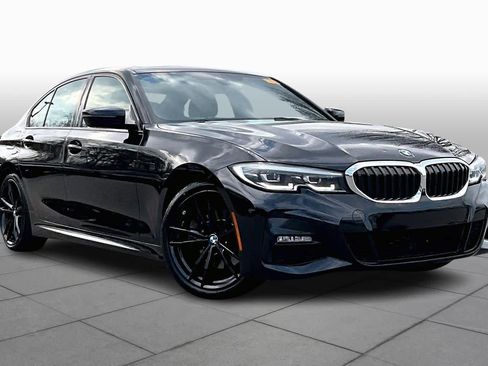 Used 2021 BMW 330i Sedan w/ M Sport Package image 3