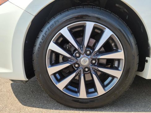 Used 2017 Nissan Altima 2.5 SL w/ 2.5 Technology Package image 19