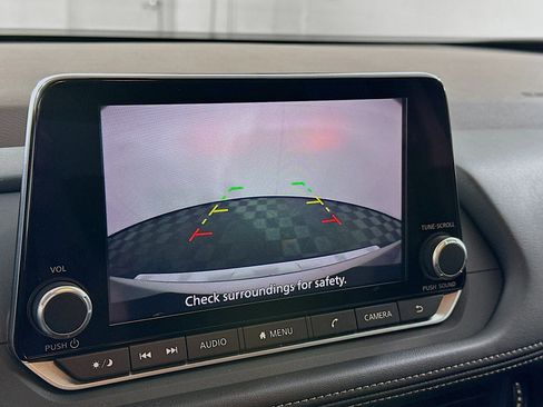 Used 2023 Nissan Rogue SV image 22