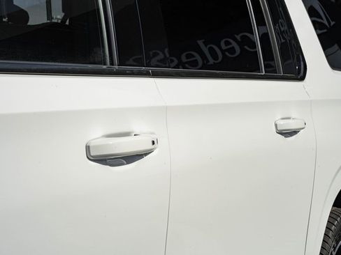 Used 2023 Chevrolet Suburban RST image 16