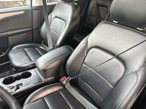 Certified 2022 Ford Escape SEL image 22