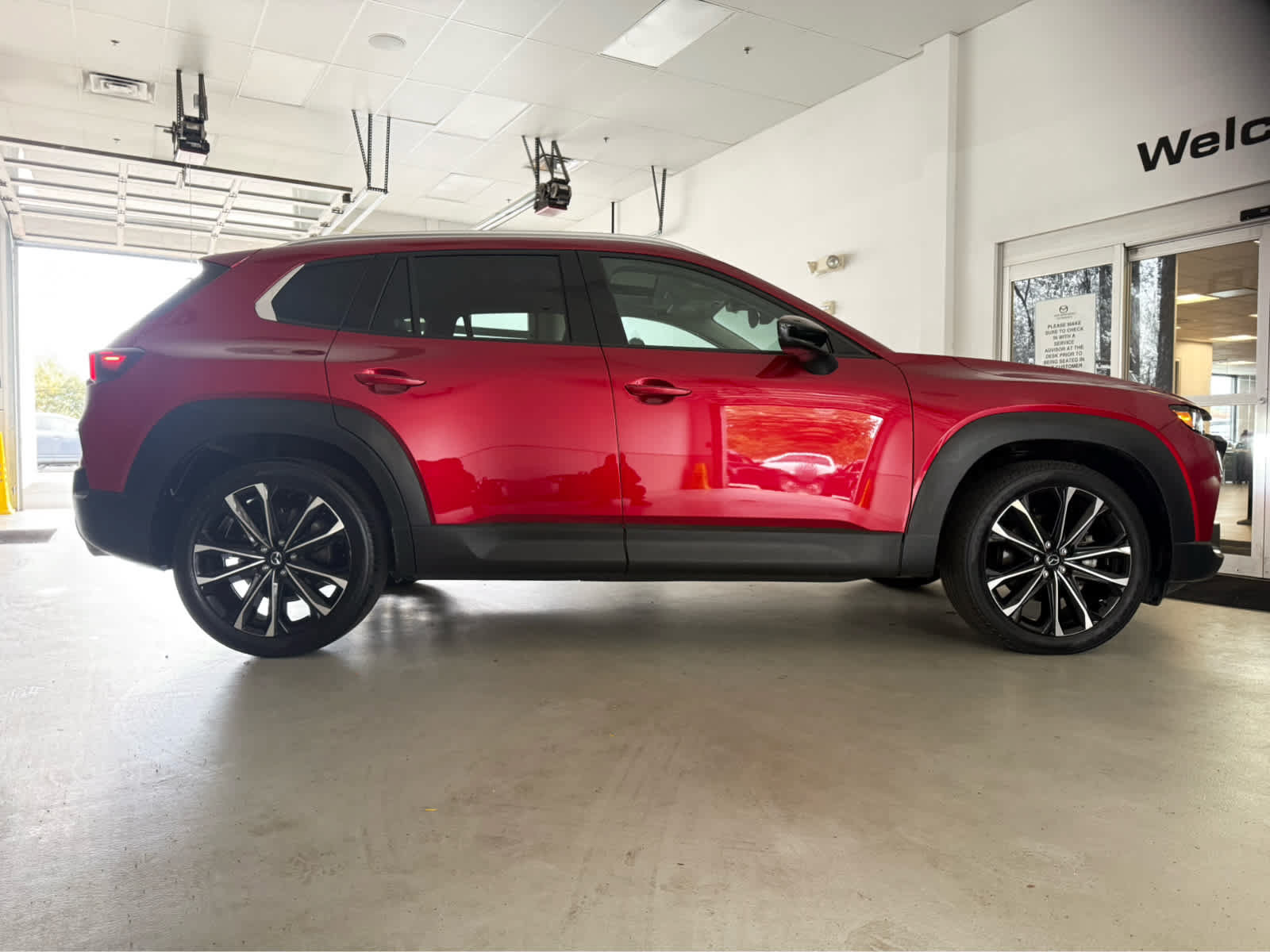 Used 2024 MAZDA CX-50 AWD 2.5 Turbo w/ Premium Pkg image 6