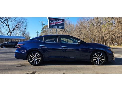 Used 2022 Nissan Maxima SV w/ Floor Mat Group image 2