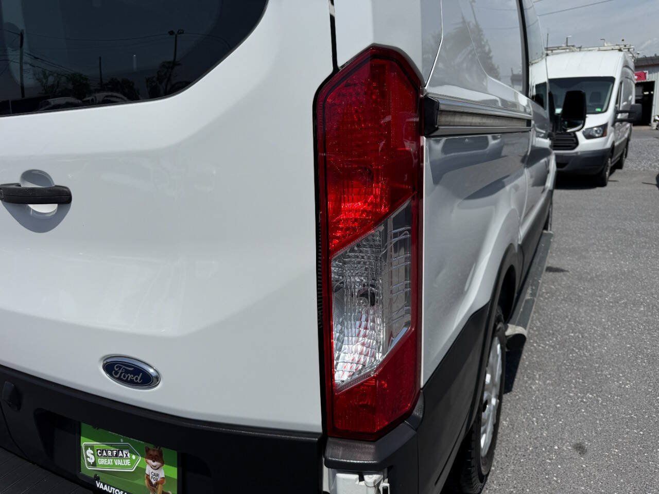 Used 2019 Ford Transit 250 130 Low Roof w/ Exterior Upgrade Package RWD image 37