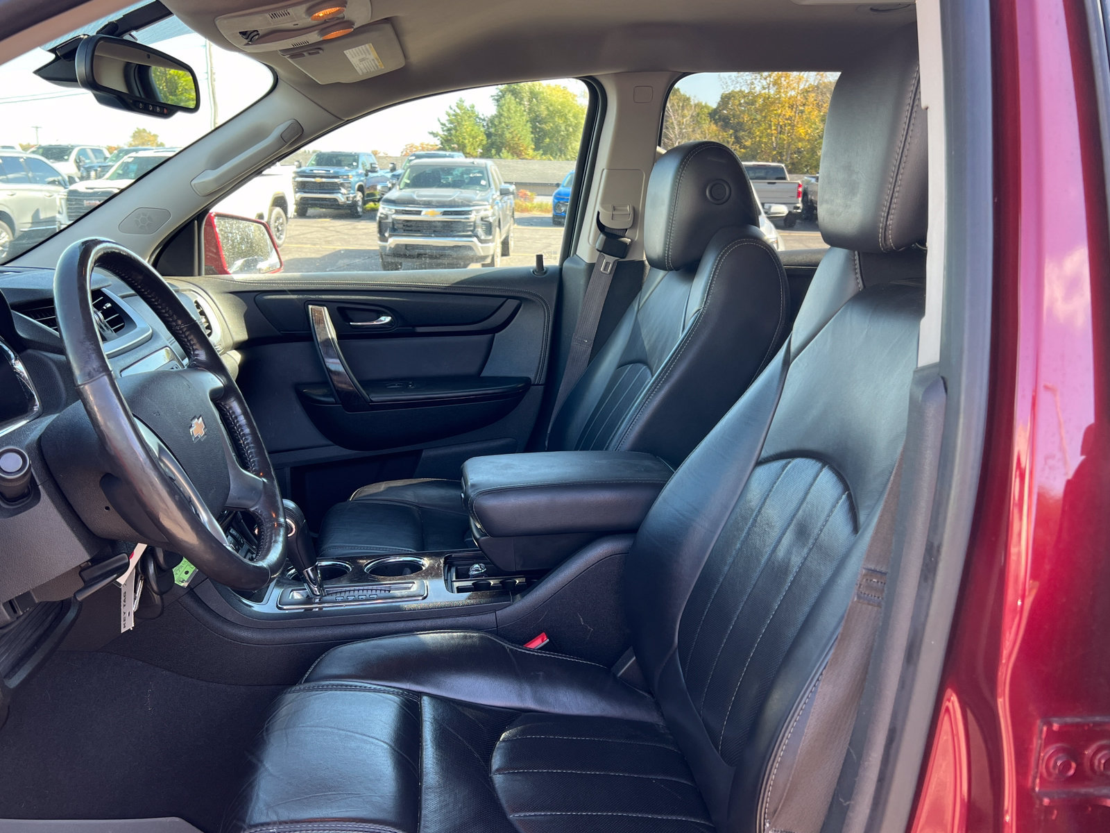 Used 2015 Chevrolet Traverse LTZ AWD/4WD image 3