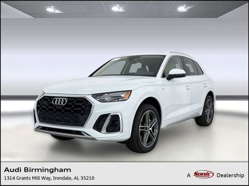 Used 2023 Audi Q5 e Premium Plus w/ Premium Plus Package AWD/4WD image 1