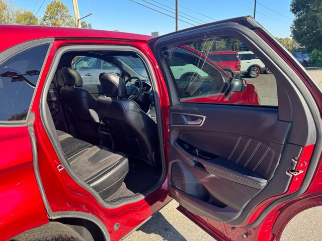 Used 2019 Ford Edge ST w/ Equipment Group 401A AWD/4WD image 20