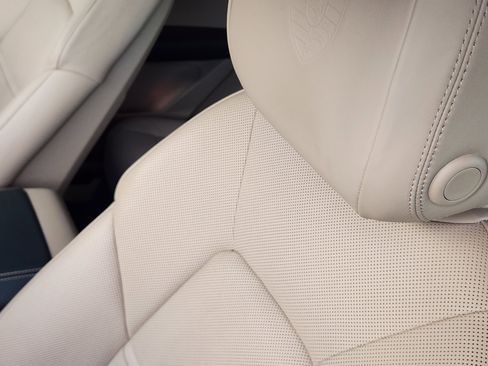 Used 2023 Porsche Cayenne GTS image 15