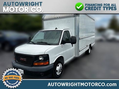 Used 2017 GMC Savana 3500 Extended RWD image 1